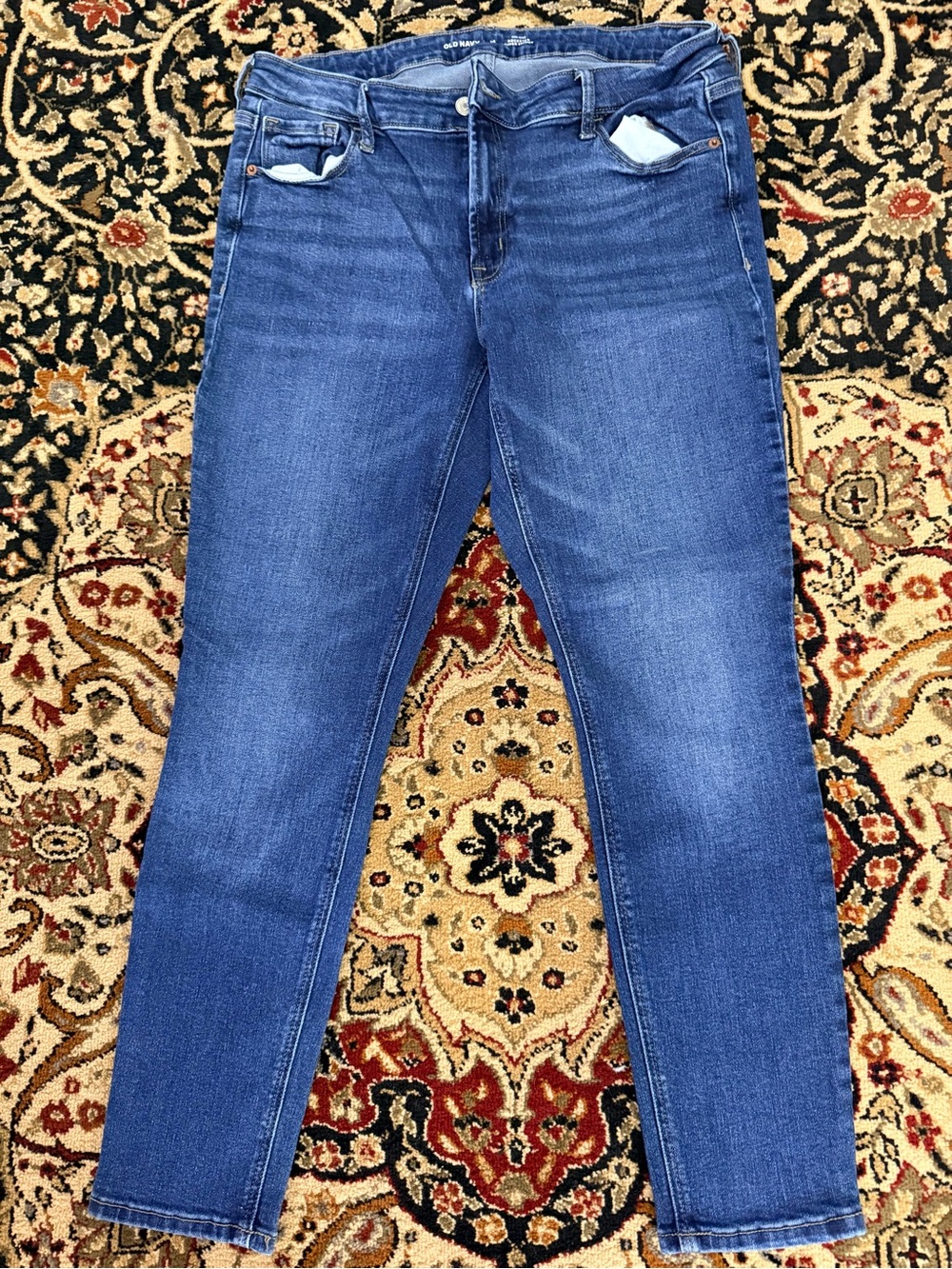 Size 14 women’s mid-rise Rockstar Old Navy Super Skinny Jeans